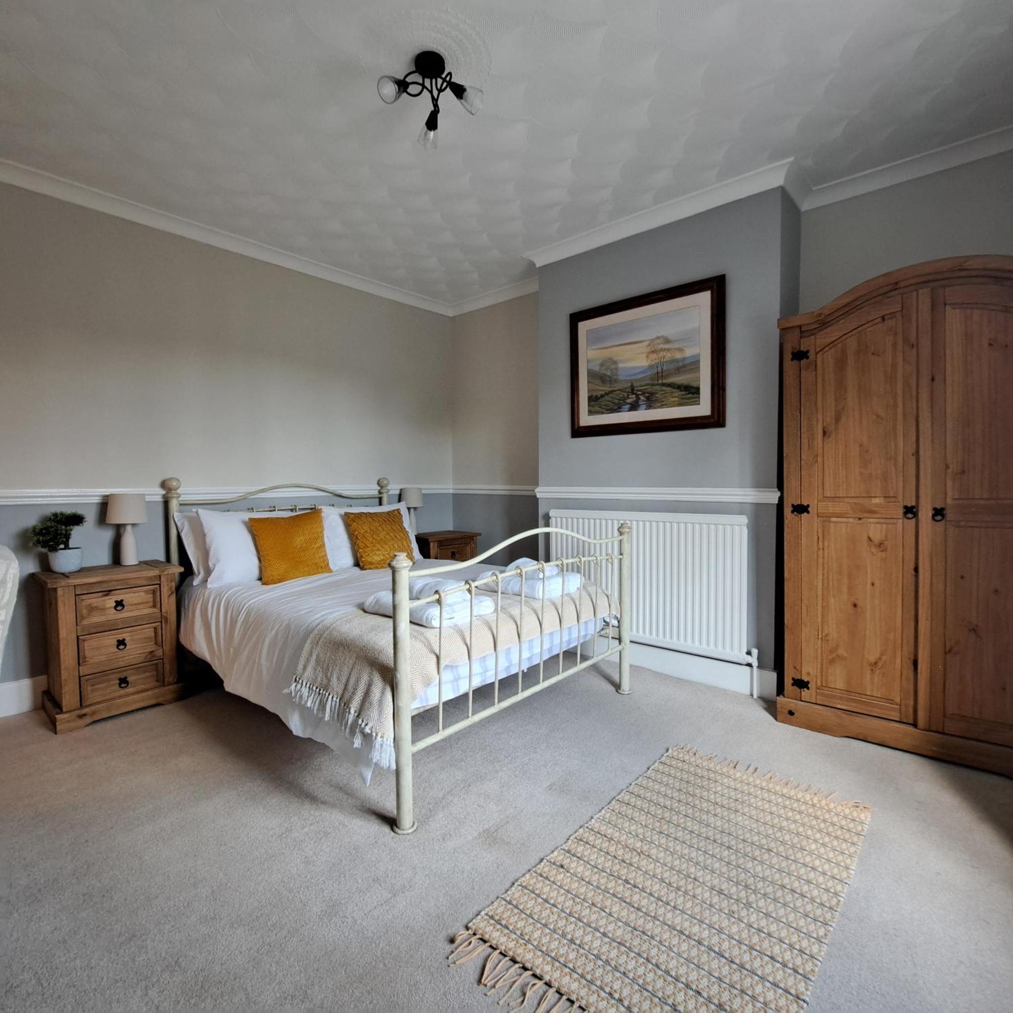 Generous 3 Bed In The Heart Of The Village Huntingdon Luaran gambar